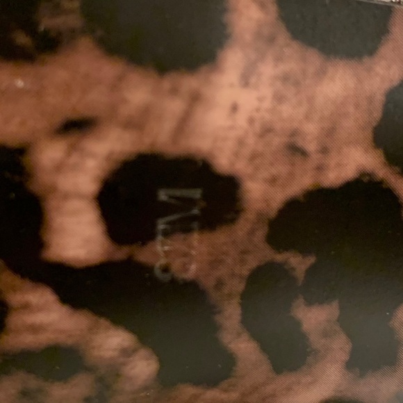 Guess Leopard Pumps ( NWOT) - Picture 10 of 11